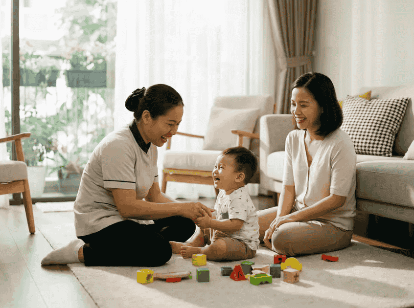 Đội ngũ chăm sóc Mẹ và Bé tại nhà